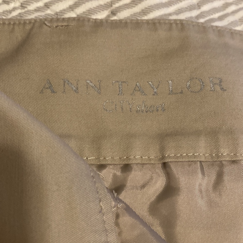 Shorts - Picture 3 of 3